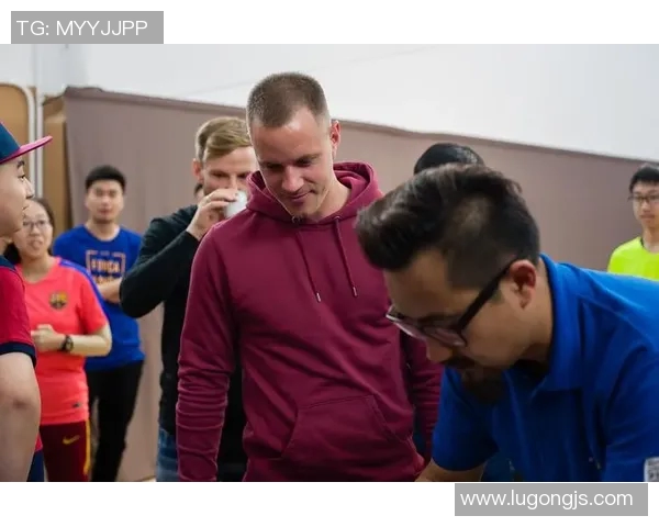 巴列卡诺与巴塞罗那B的精彩对决引发球迷热议与期待